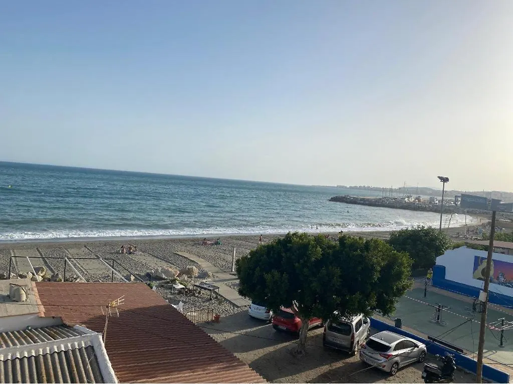 Maravilloso Apartamento En Primera Linea De Playa Con Vistas Al Mar En Caleta De Velez 2 C 0*,