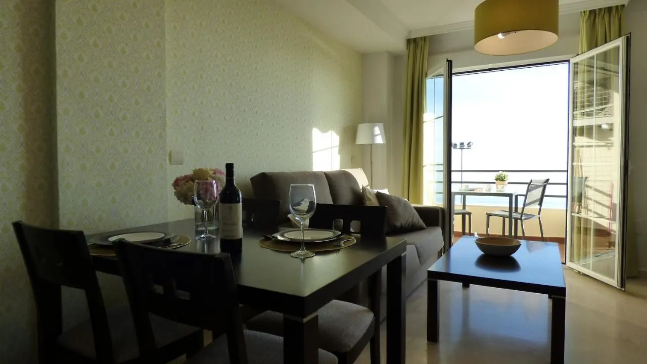 Maravilloso Apartamento En Primera Linea De Playa Con Vistas Al Mar En Caleta De Velez 2 C Apartment