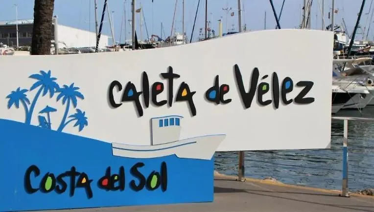 Maravilloso Apartamento En Primera Linea De Playa Con Vistas Al Mar En Caleta De Velez 2 C Spain
